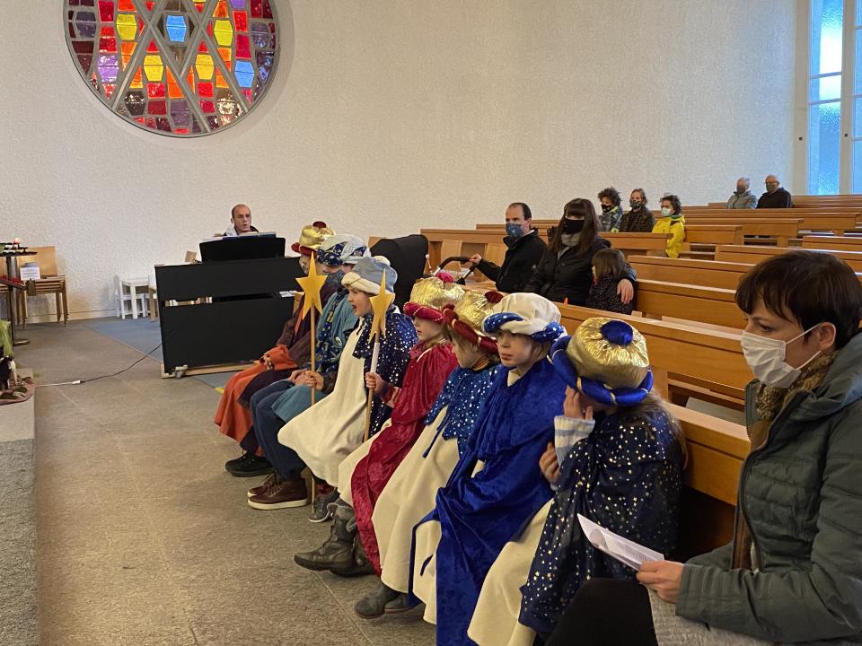 Peter Baumann untermauert instrumental und mit Sologesang