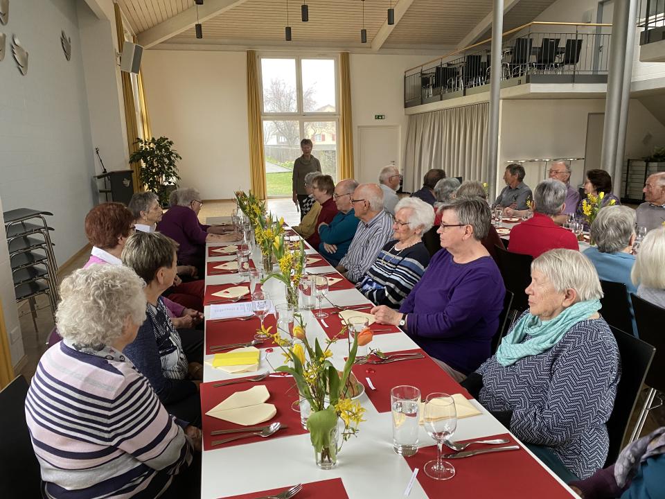 Edith Vogel begrüsst