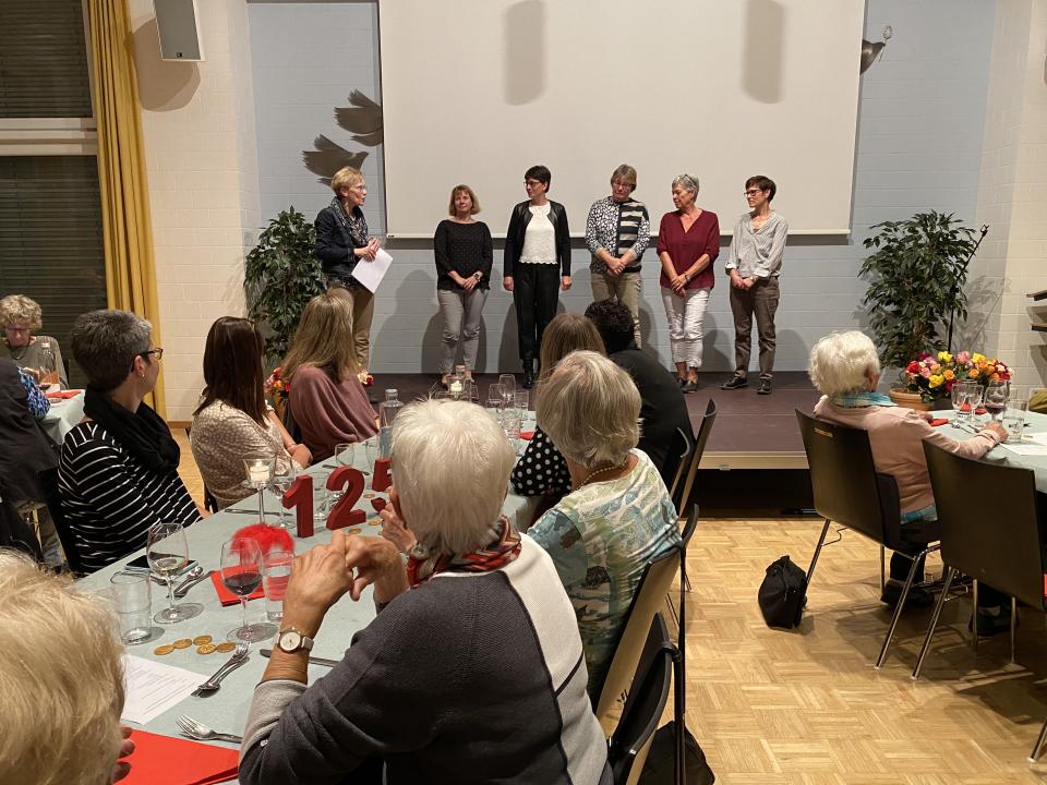 Theatergruppe "Öpfel mit Stil"