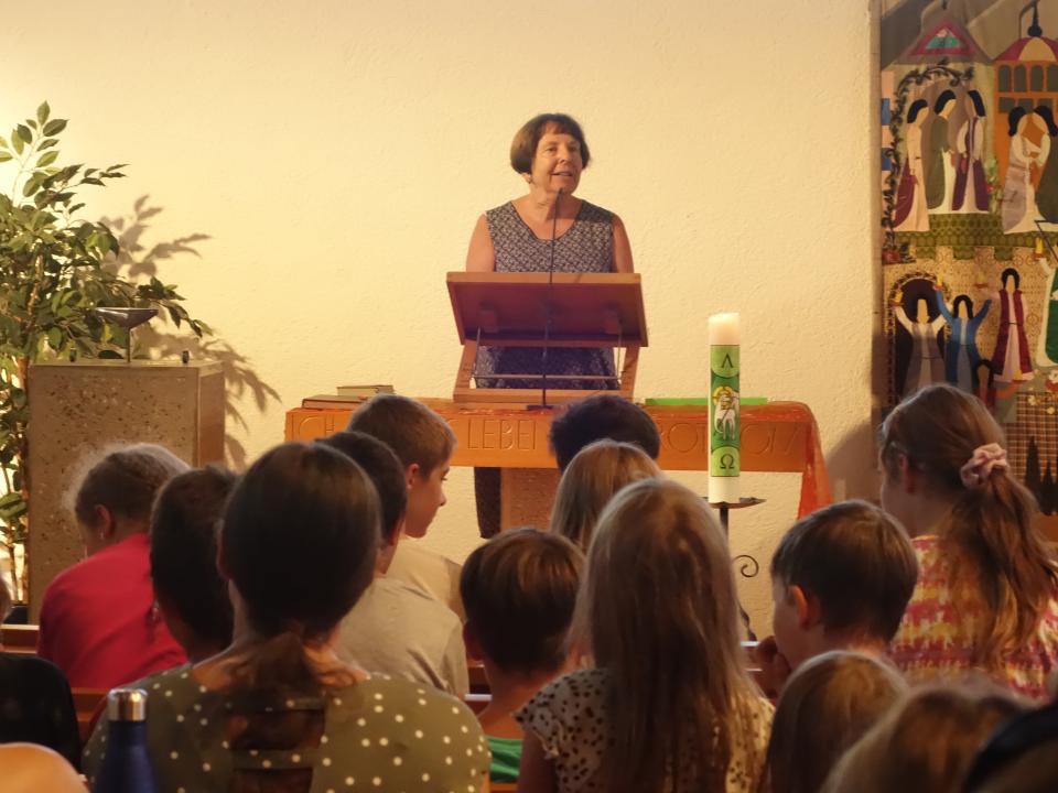 Anita Stark spricht über die Wegweiser des Herzens