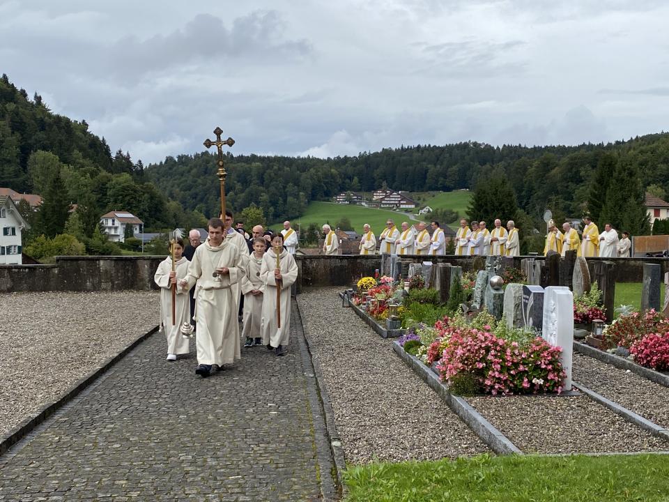Einzug bei der Priesterweihe