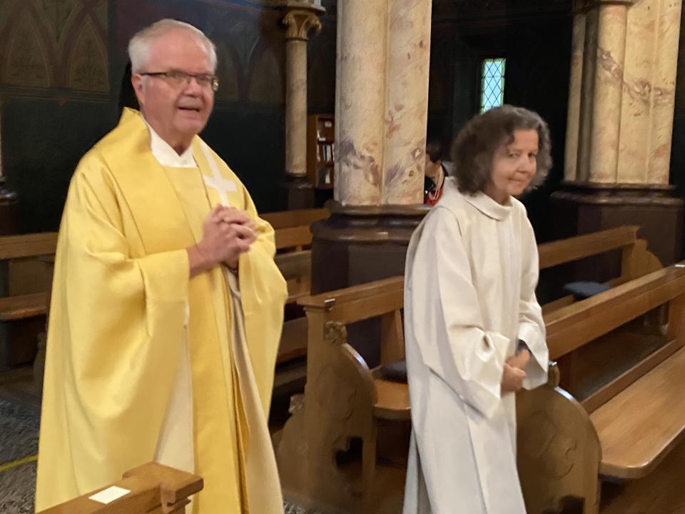 Pfarrer W. Rieser und Pastoralraumleiterin D. Albus