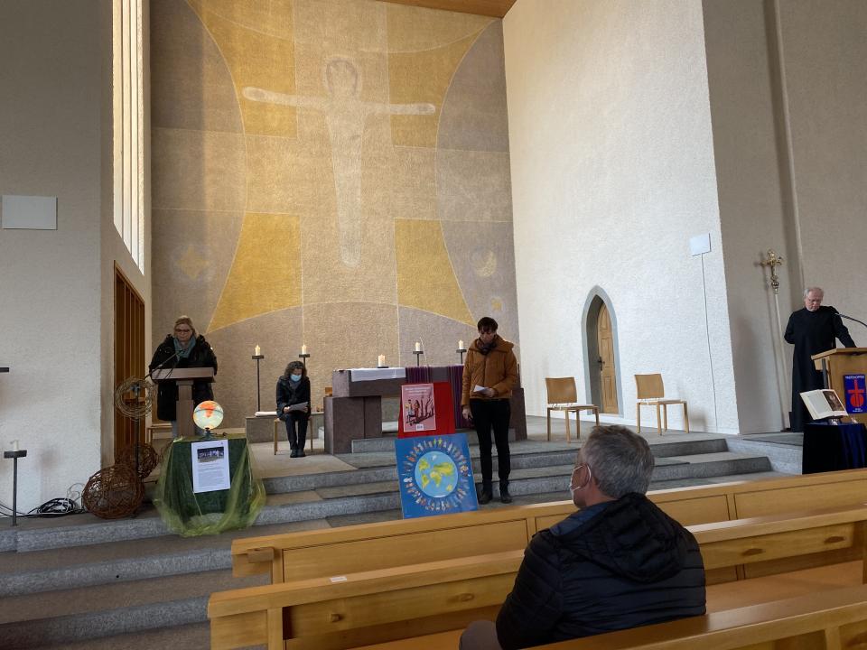 Gut in die Rolle eingefühlt: Judith Andri, Katja Schätti, Pater Gregor
