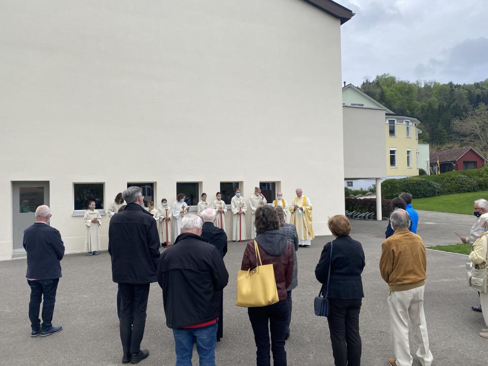 Prozession, 2. Station beim Schulhaus