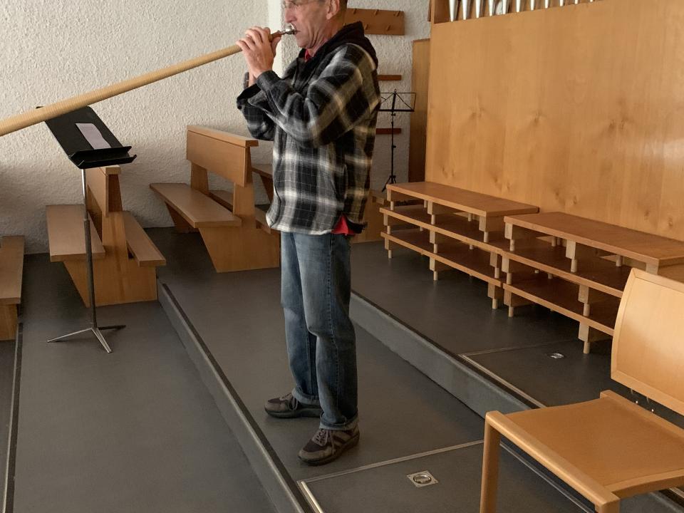 Peter Baumann am Alphorn 