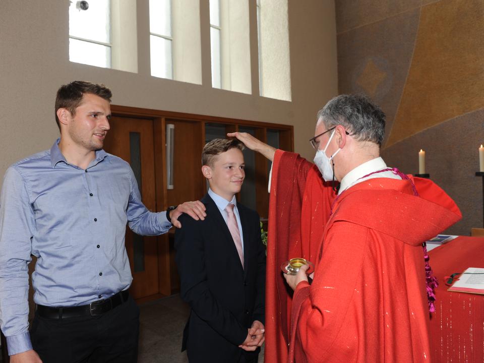 Spendung des Firmsakraments