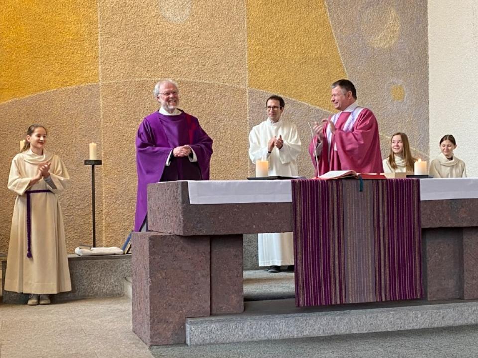 Einsetzung von P. Gregor Brazerol durch Bischofsvikar Wasmer