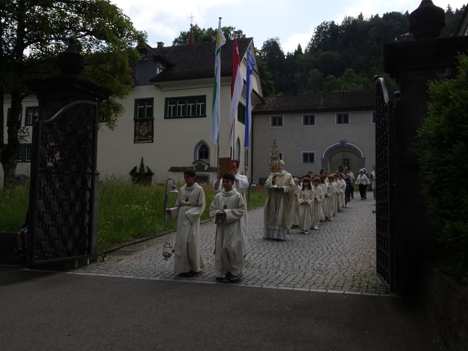 Prozession zur Kirche