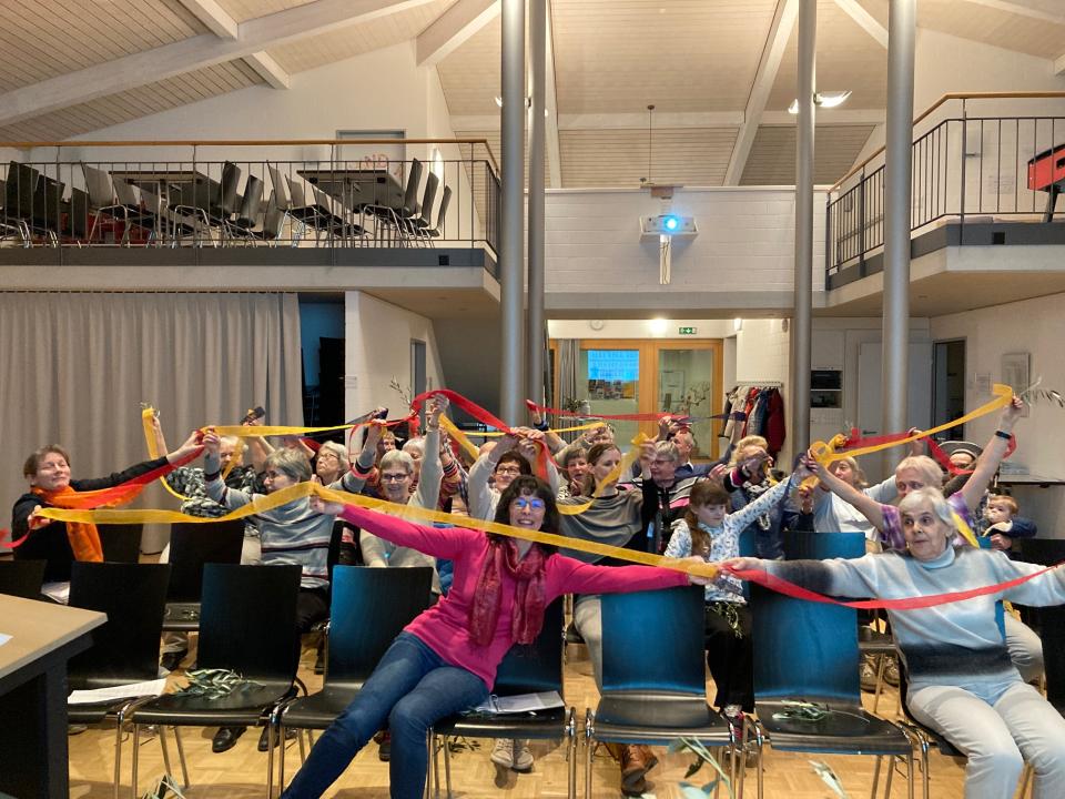 Band um die Erde knüpfen