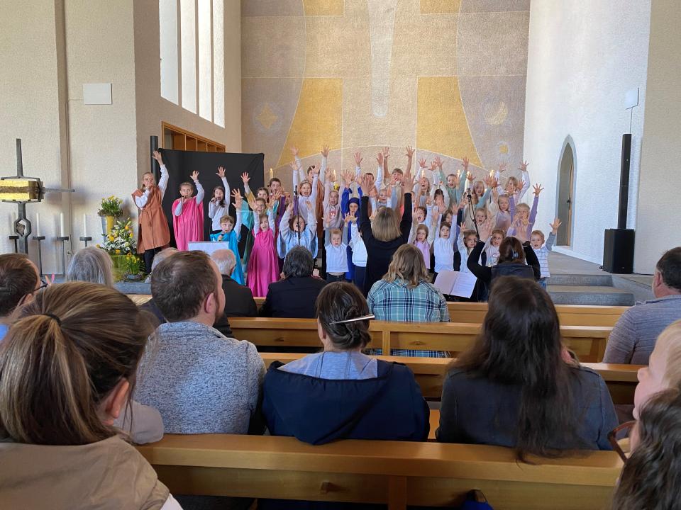 Kinderchor am Musical Maria Magdalena in Bichelsee am Ostersonntag