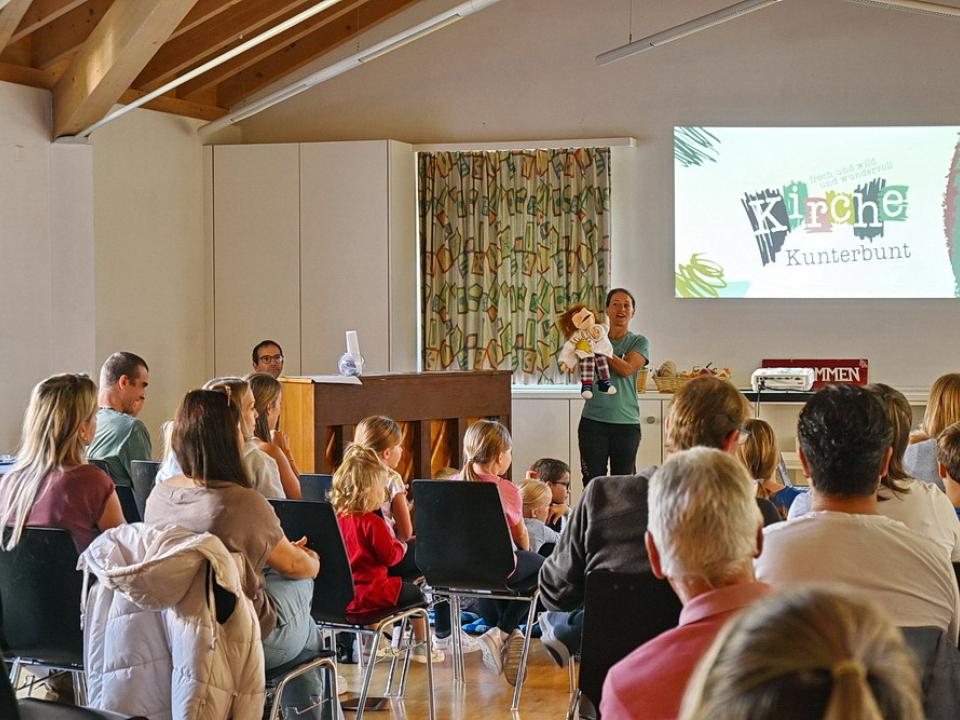 Ankommen - Einführung in die Kirche kunterbunt
