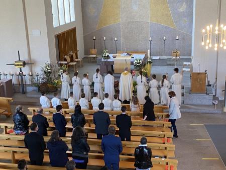 Einzug der Erstkommunikanten