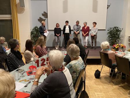 Theatergruppe "Öpfel mit Stil"