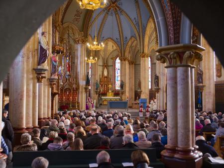 Maria Lourdes im neuen Glanz