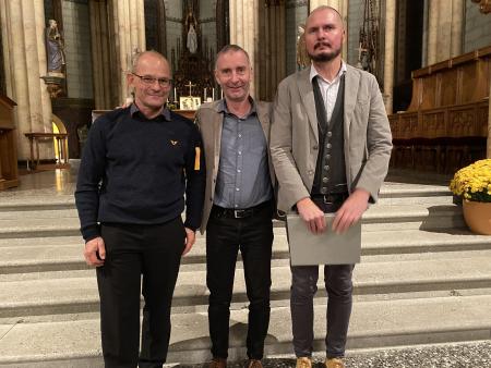 Der Stein kommt ins Rollen