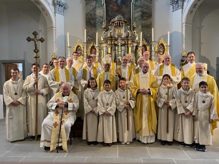Eindrucksvolle Priesterweihe von Bruder Leo Gauch