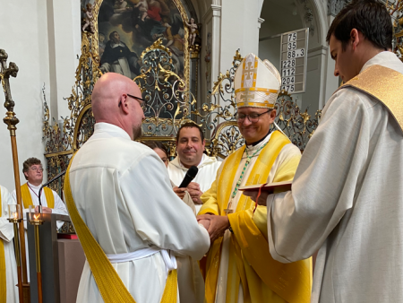 Bischof Felix Gmür mit Diakon Br. Leo