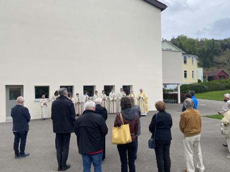 Prozession, 2. Station beim Schulhaus