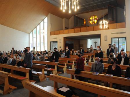 Firmanden im Kreis der Angehörigen