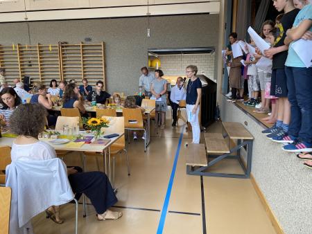 Am Klavier bereit: Peter Baumann