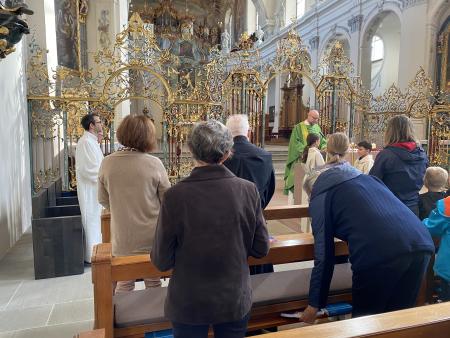 Bruder Leo Gauch OSB zelebriert die Messe