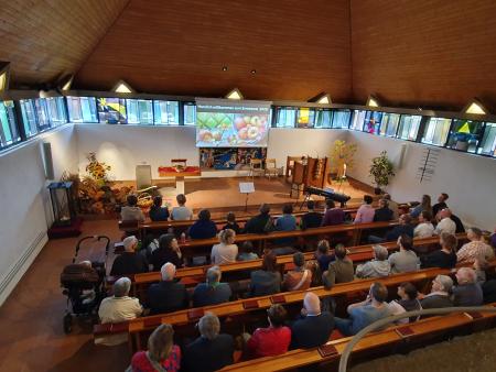 Blick ins Kirchenschiff